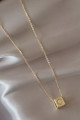 Gold Renk Zirkon Taşlı Küp Model C Harfli Kolye Gold Renk Zirkon Taşlı Küp Model C Harfli Kolye