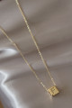Küp Model Gold Renk Zirkon Taşlı F Harfli Kolye Küp Model Gold Renk Zirkon Taşlı F Harfli Kolye