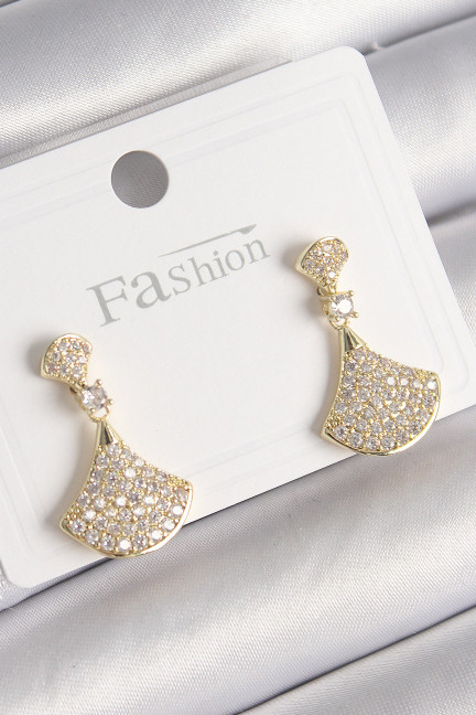 Pirinç Gold Renk Zirkon Taşlı Motif Model Kadın Küpe Pirinç Gold Renk Zirkon Taşlı Motif Model Kadın Küpe