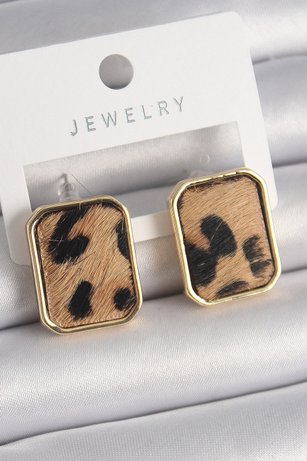 Pirinç Gold Renk Kare Leopar Desen Model Kadın Küpe Pirinç Gold Renk Kare Leopar Desen Model Kadın Küpe