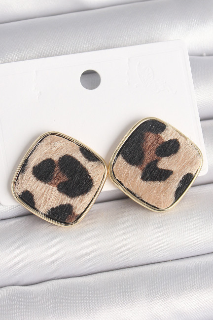 Pirinç Gold Renk Kare Leopar Model Kadın Küpe Pirinç Gold Renk Kare Leopar Model Kadın Küpe