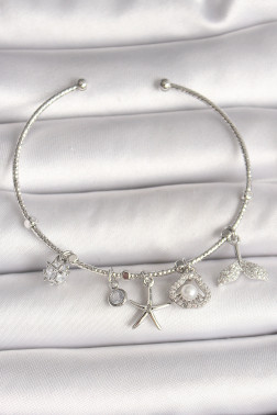 Pirinç Gümüş Renk Sallantı Zirkon Taşlı Deniz Yıldız Figür Balık Kuyruğu Detay Charm Kadın Bileklik
