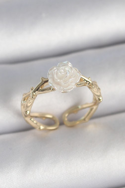 Pirinç Gold Renk Beyaz Gül Model Ayarlanabilir Kadın Yüzük