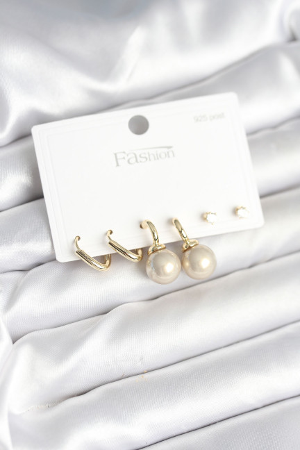 Pirinç Gold Renk İnci Detaylı 925 Gümüş Çivili Kadın Küpe Seti