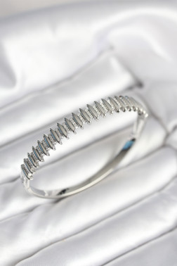 Gümüş Renk Zirkon Taşlı Pirinç Kadın Kelepçe