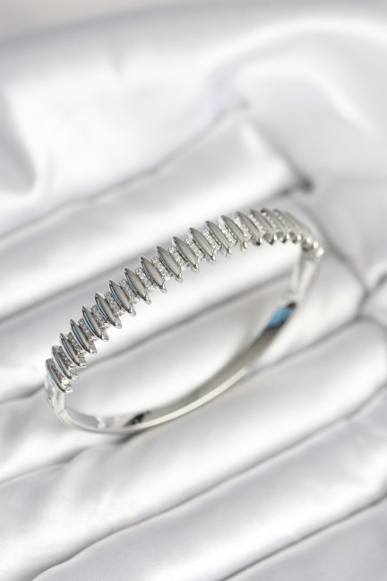 Gümüş Renk Zirkon Taşlı Pirinç Kadın Kelepçe