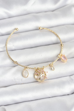 Hayat Ağacı Charmlı Gold Renk Pirinç Kadın Bileklik