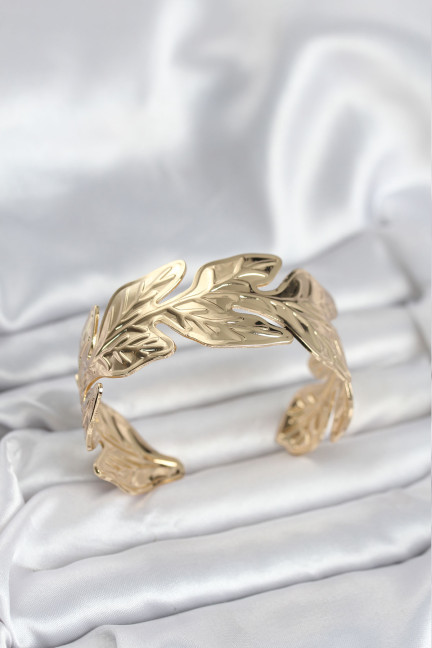 Gold Renk Pirinç Levha Yaprak Model Kadın Bileklik