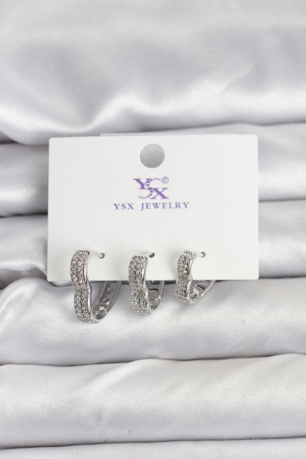 Gümüş Renk Pirinç Zirkon Taşlı Kalpli Kadın Küpe