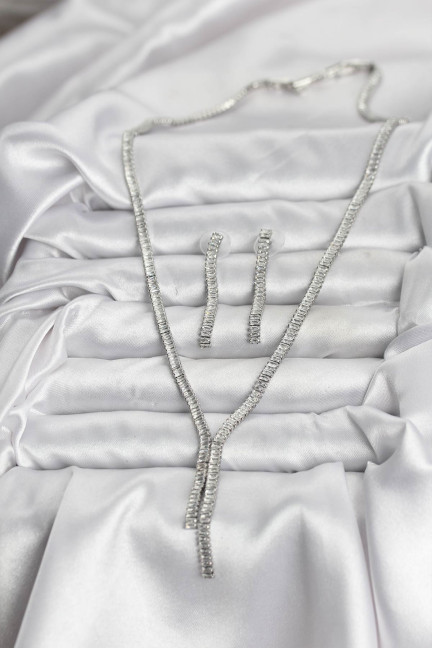 Gümüş Renk Baget Zirkon Taşlı Kadın Kolye Küpe Set