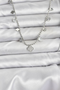 Pirinç Gümüş Renk Yonca Model Kadın Kolye